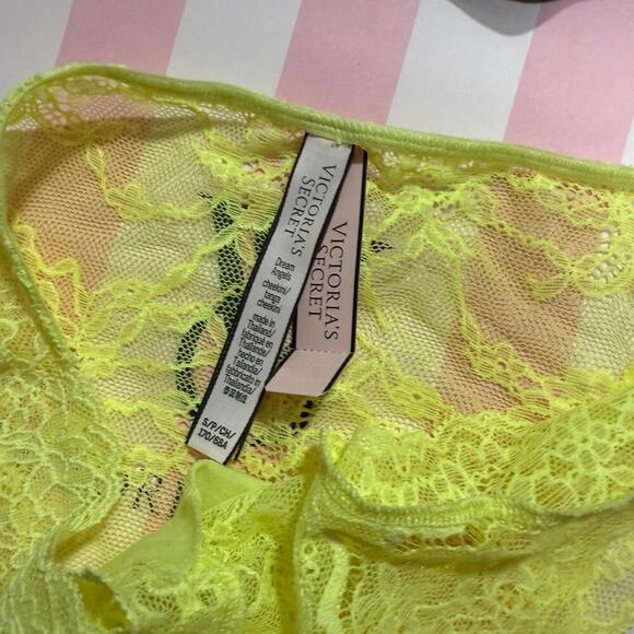 Victoria’s Secret Dream Angels Cheekini panty - Picture 2 of 2